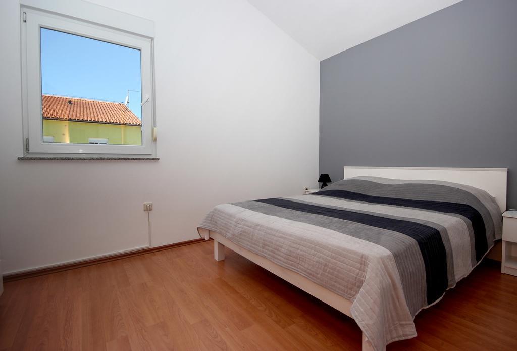 Apartment Ben Pula Exteriör bild